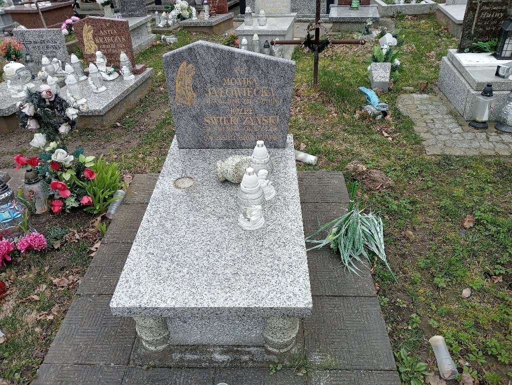 Grób Monika Jałowiecka